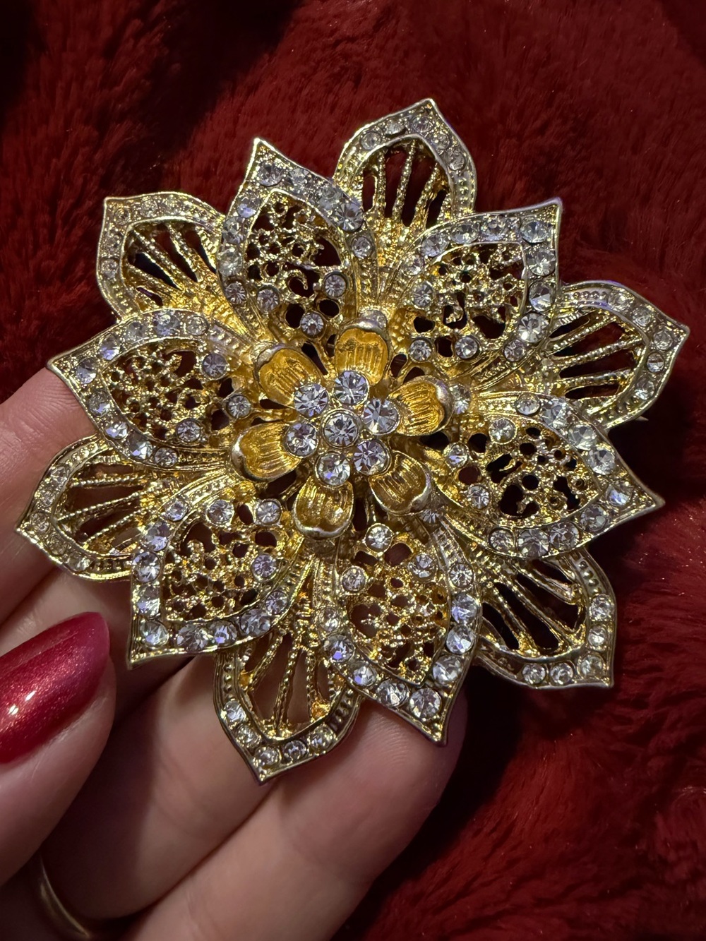 Gold Crystal Floral Brooch - Elegant Women Jewelry